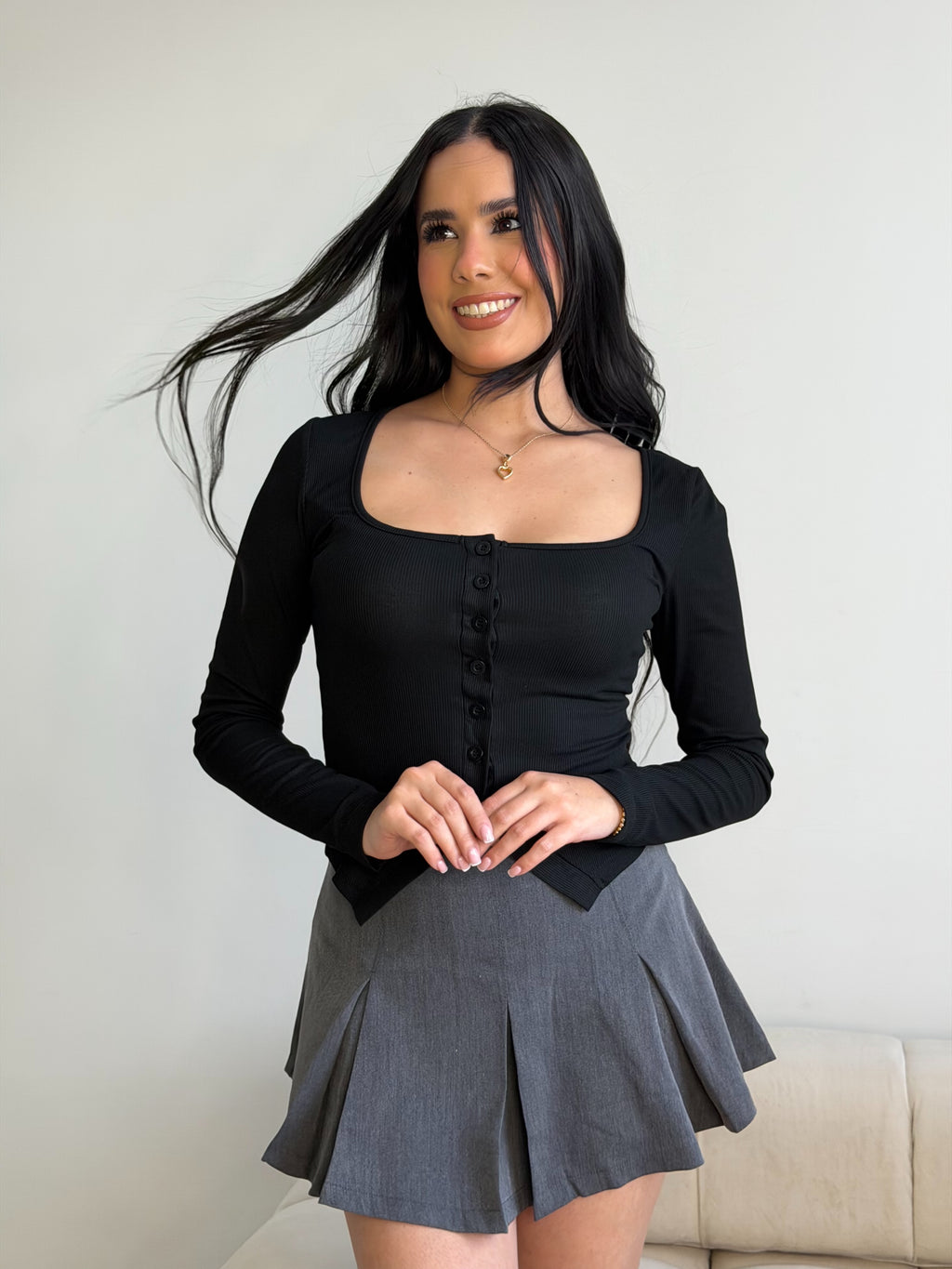 Camisa Manga Larga Negra con Botones