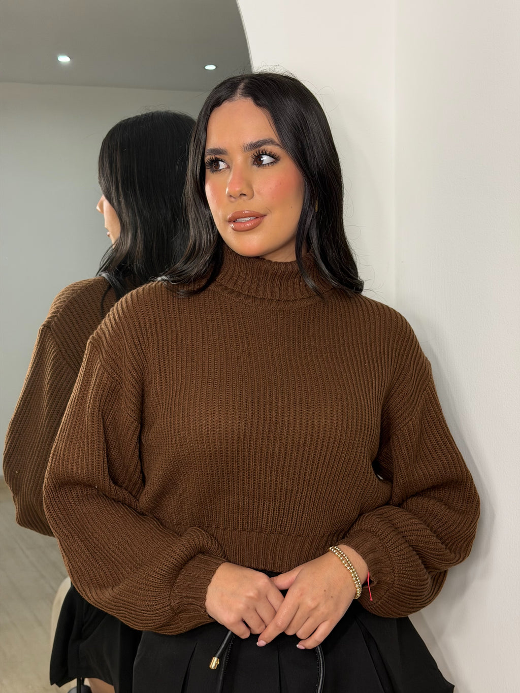 Suéter Marrón Cuello Alto