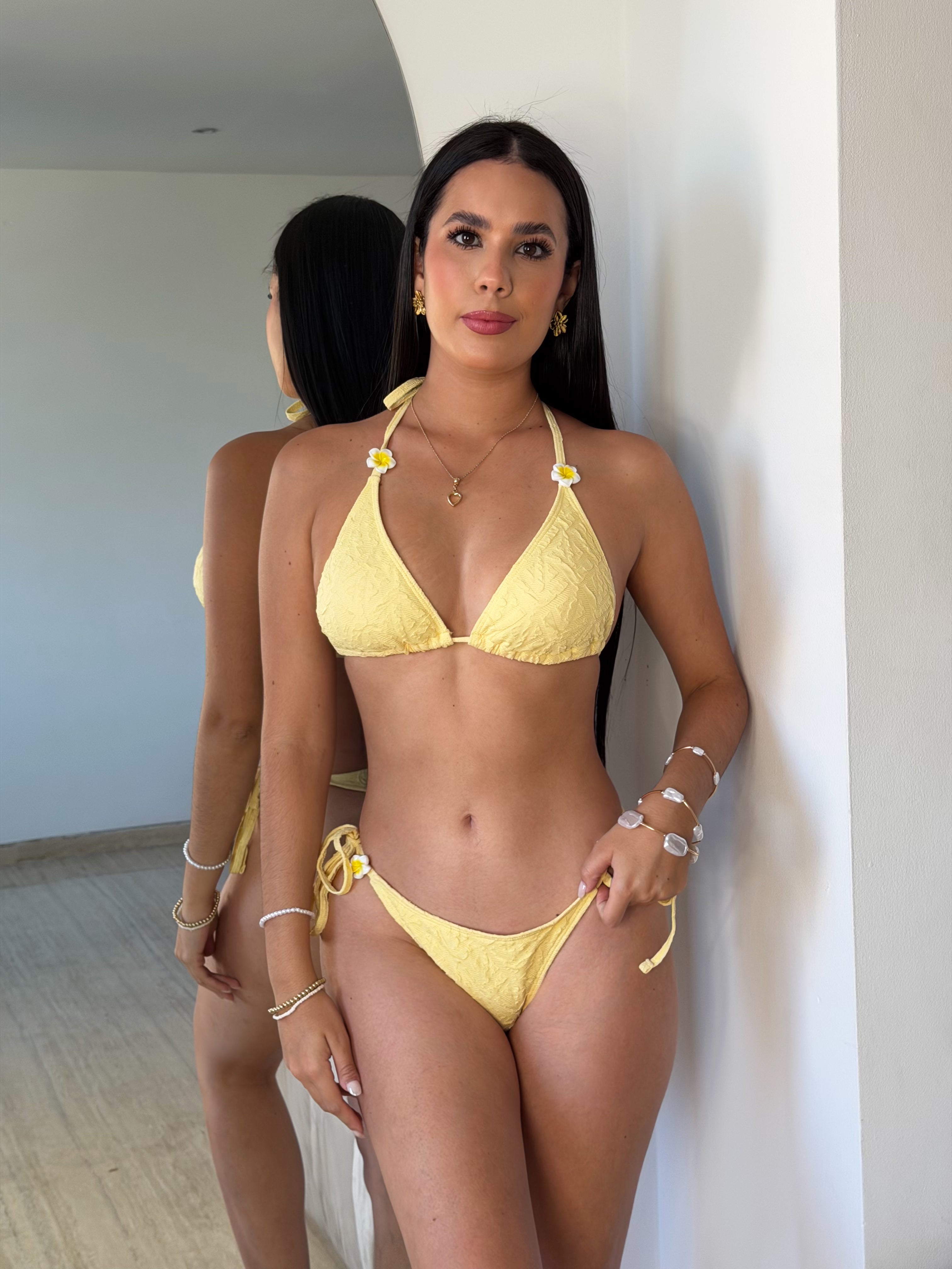 Traje de Baño de Dos Piezas Amarillo